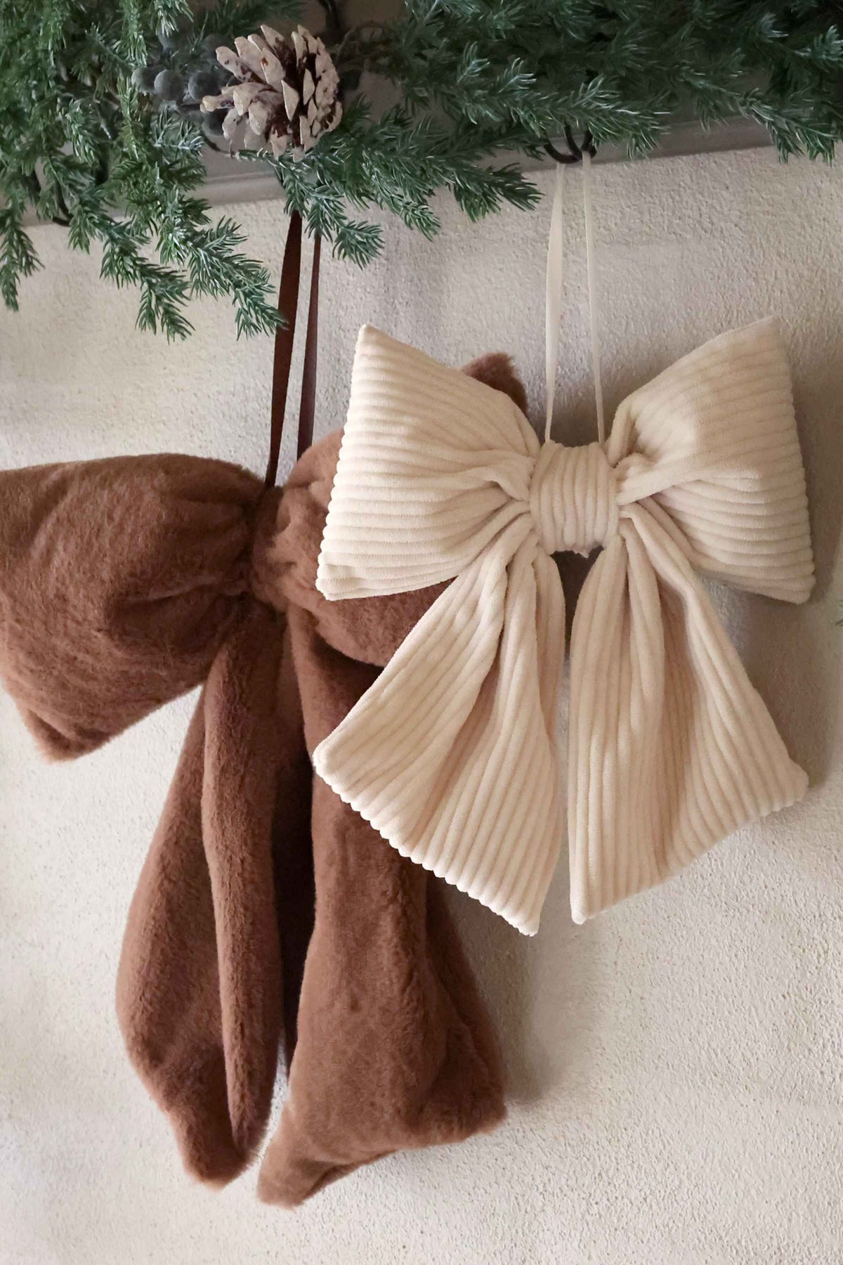 Cream Ribbed & Brown Faux Fur Hanging Bows (Set of 2)