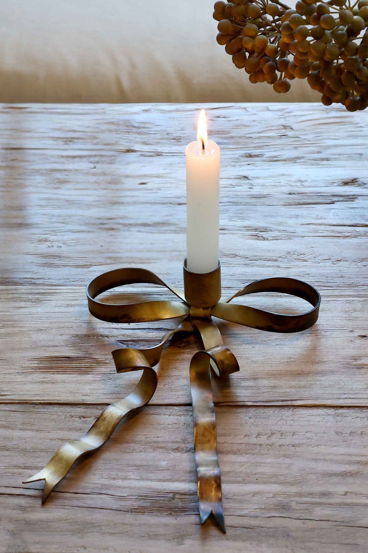 Antique Gold Ribbon Bow Candle Holder