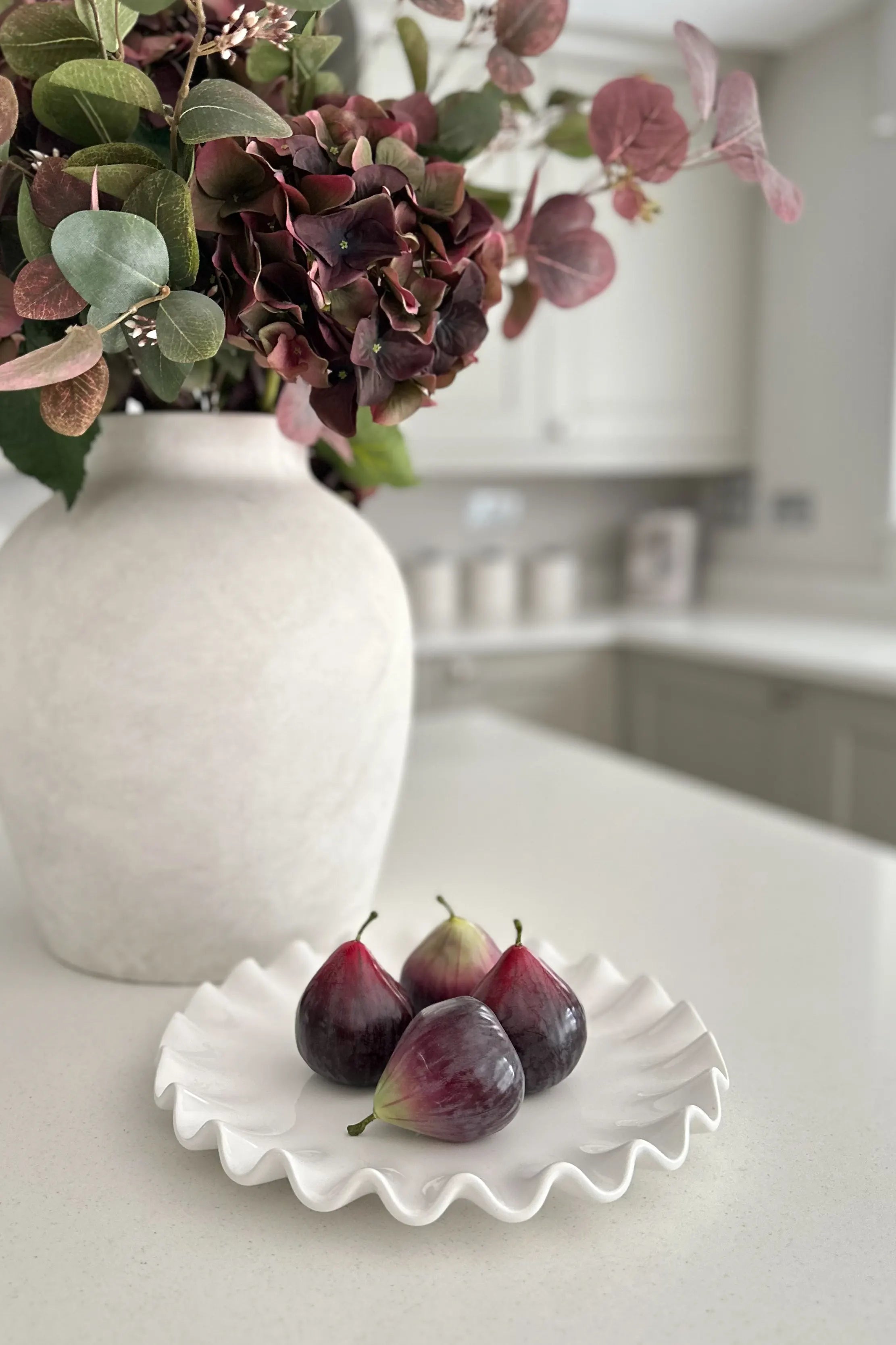 White Ruffle Ceramic Plate