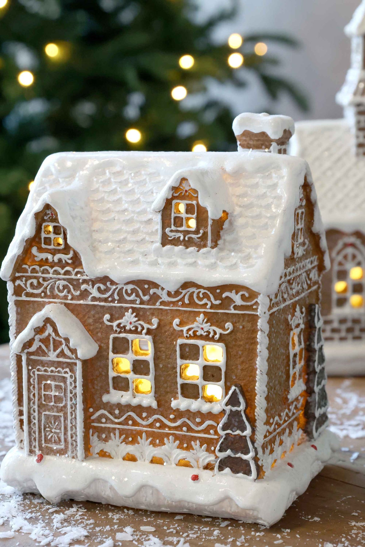 Medium LED Gingerbread House
