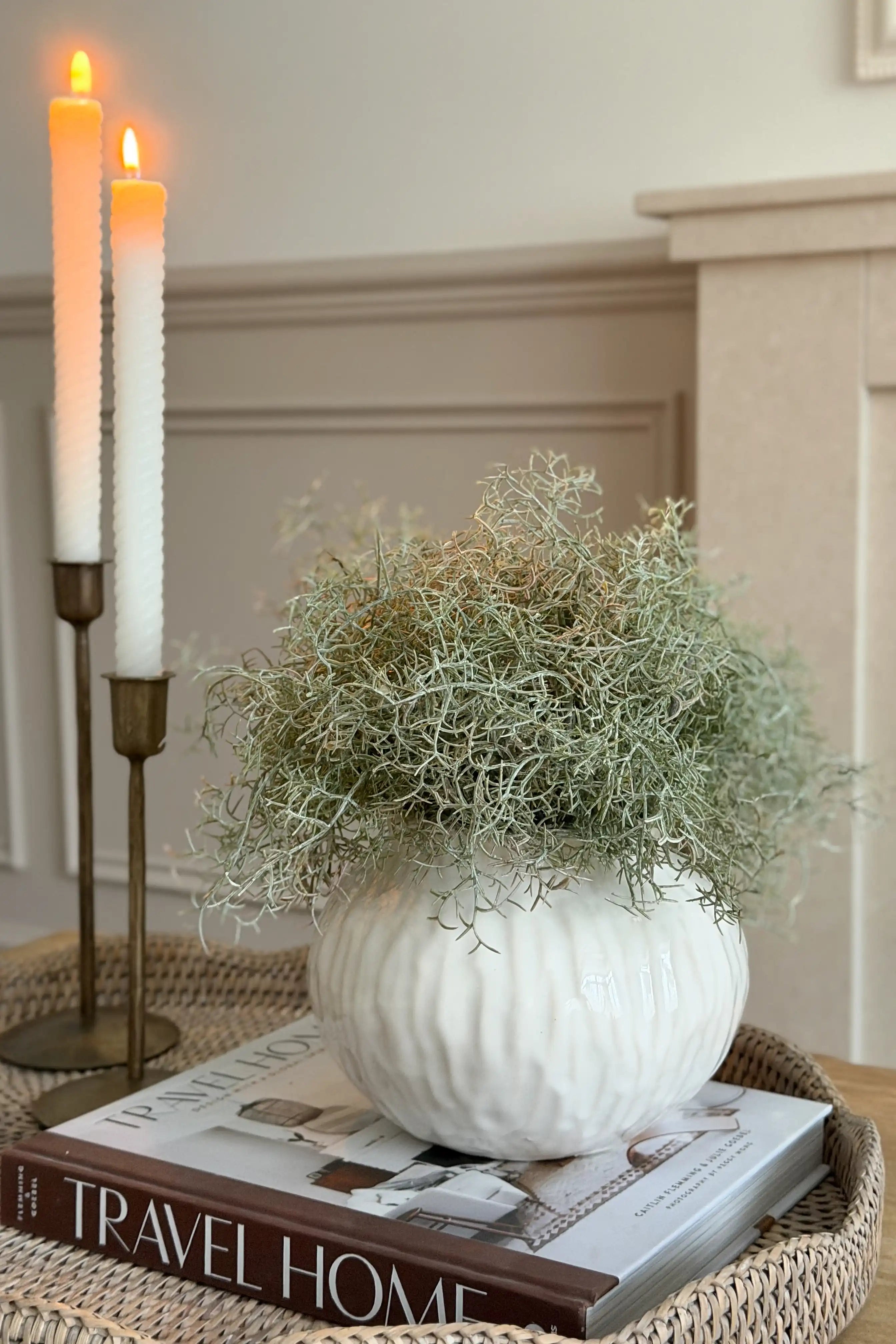 Cotswold Pot & Spanish Moss Arrangement