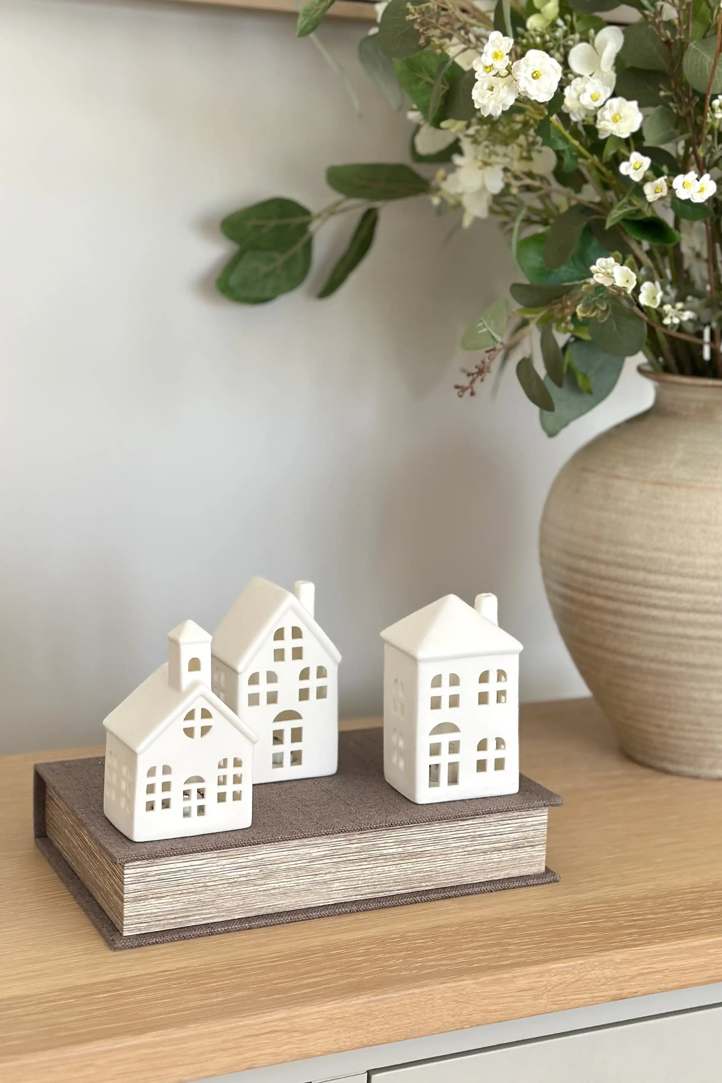White Porcelain LED Houses (Set of 3)
